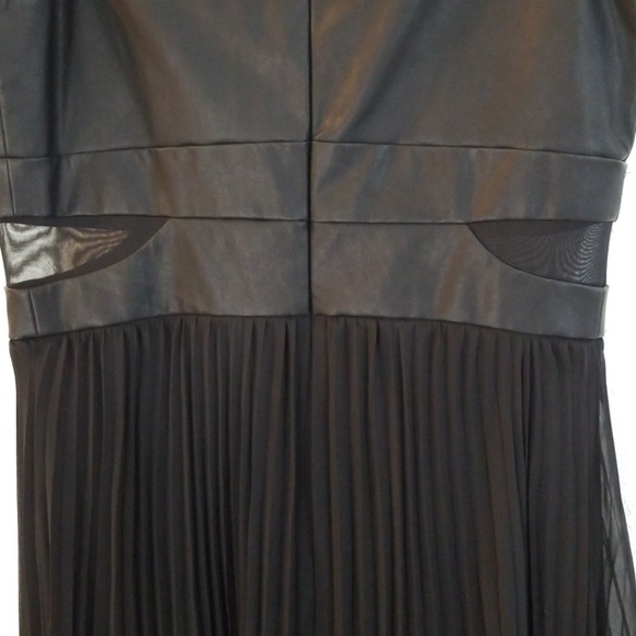 NWOT Off Shoulder Gown - Picture 3 of 7